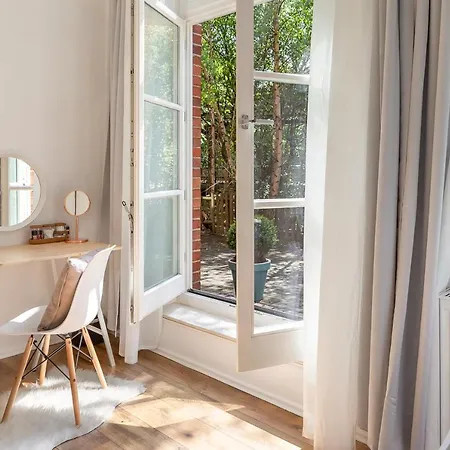 In Zentraler Lage Mit Parkplatz - Nah An Gop, Kliniken, Bali-therme * Bad Oeynhausen