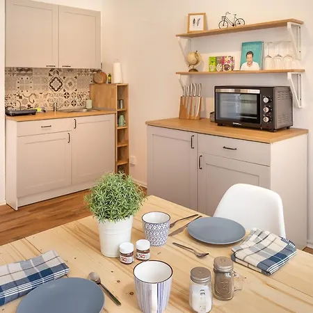 In Zentraler Lage Mit Parkplatz - Nah An Gop, Kliniken, Bali-therme * Bad Oeynhausen