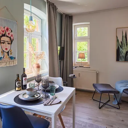 In Zentraler Lage Mit Parkplatz - Nah An Gop, Kliniken, Bali-therme * Bad Oeynhausen