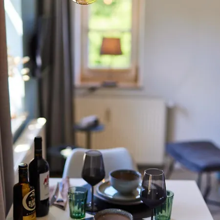 Appartamento In Zentraler Lage Mit Parkplatz - Nah An Gop, Kliniken, Bali-therme *